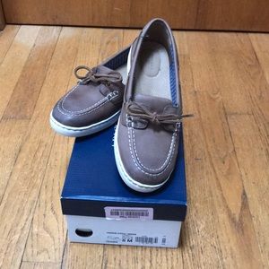 Sperry Harbor Stroll boat shoe. Size 8